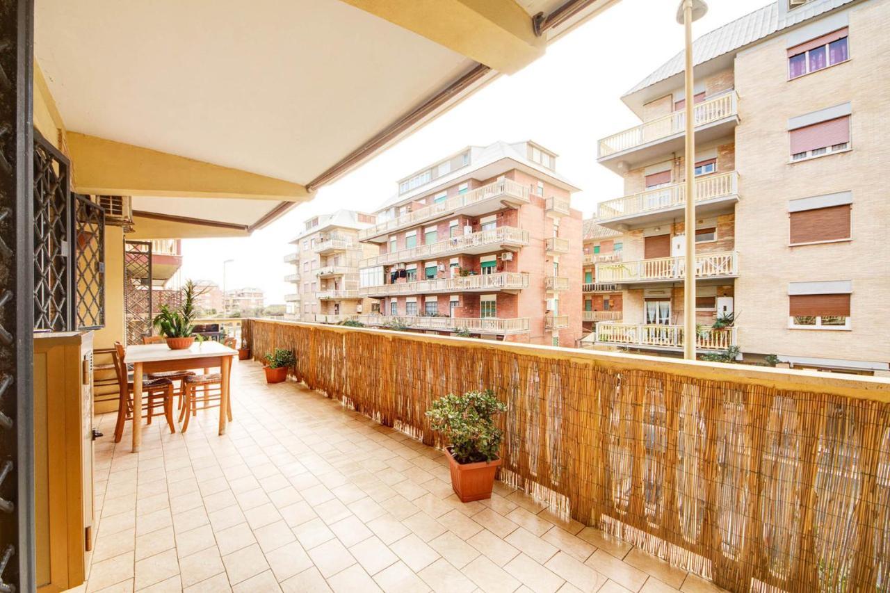 Apartamento Mare Di Roma Lido di Ostia Habitación foto